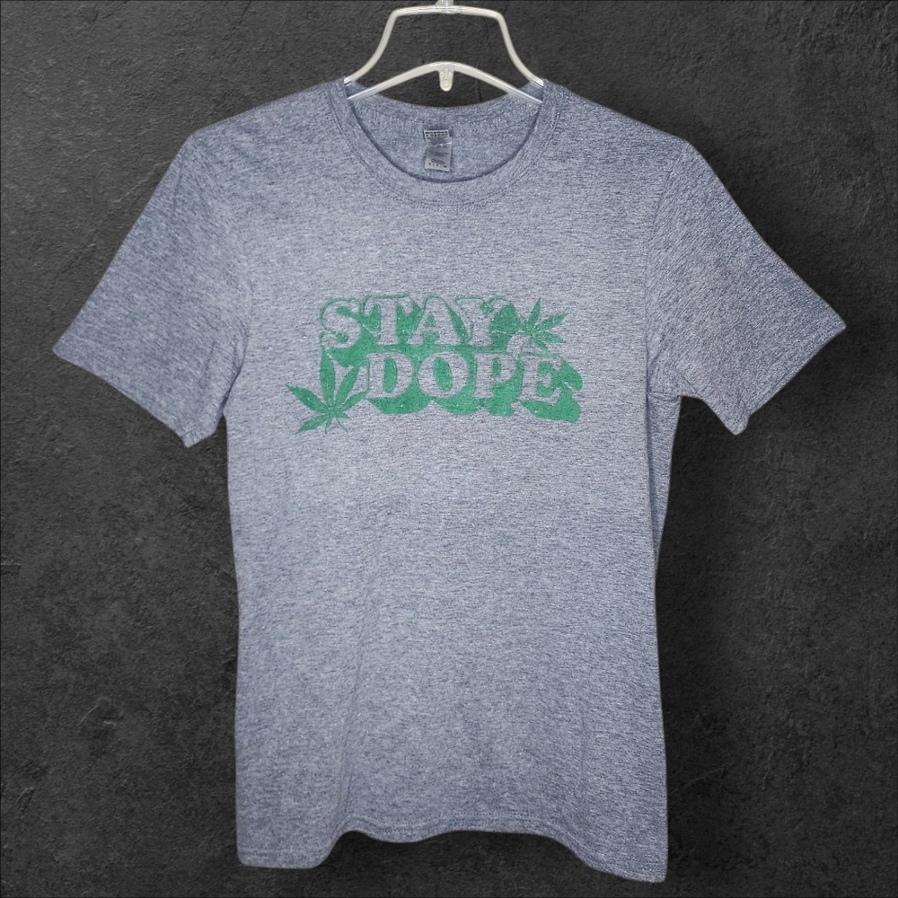 GILDAN Stay Dope T-Shirt - Small